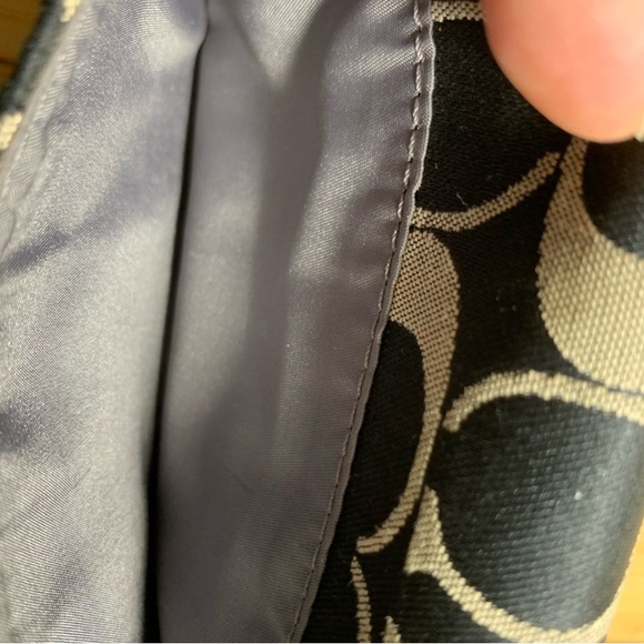 EUC COACH LONG SIGNATURE WALLET - Picture 6 of 13